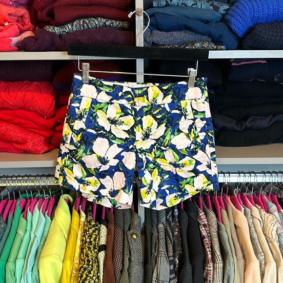 J Crew blue/yellow/pale pink flower print shorts size 0​ - Picture 1 of 3